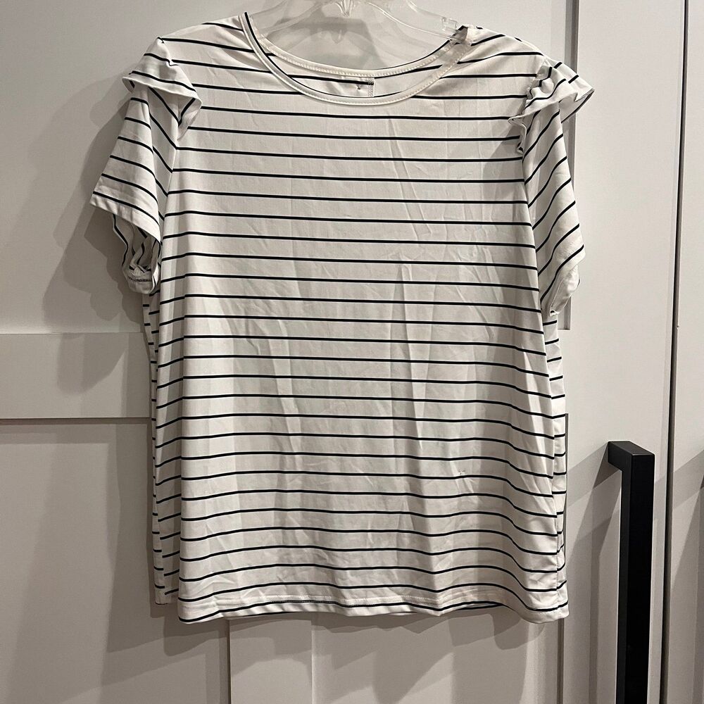 {Emery Rose} Striped Button Back Shirt w Ruffle Sleeve, L